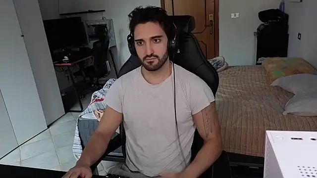 Snapshot of Al3xox02 chatting on February 2026 11:30:02 AM Al3xox02 online show from February 2026 11:30:02 AM