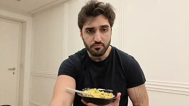 Al3xox02 online show from March 2026 09:00:02 PM