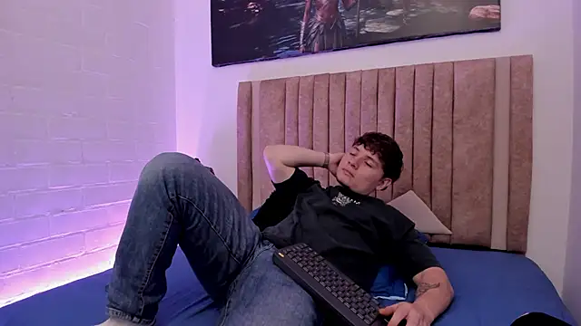 Leoo Miller online show from November 2025 05:07:01 AM