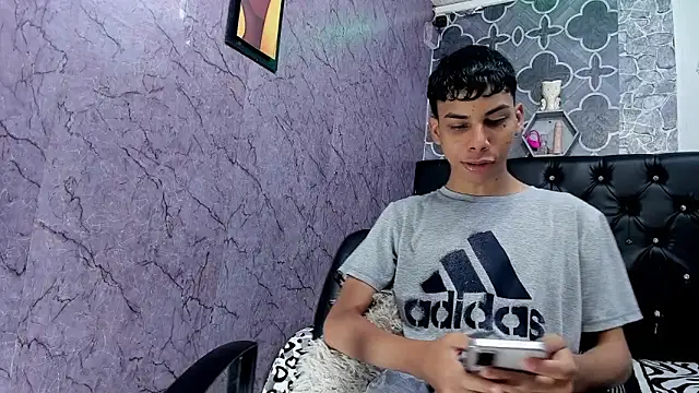 sexyboys cutex18 online show from March 2026 05:45:02 AM