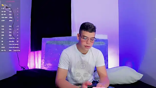 alex boyy online show from October 2025 08:48:02 AM