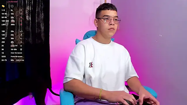 alex boyy online show from October 2025 12:50:02 PM