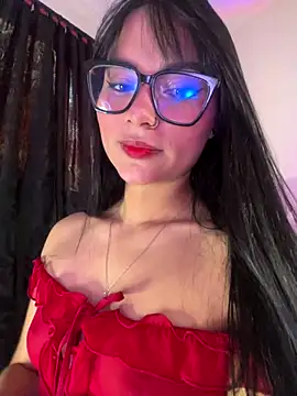 AlannaDollx online show from October 2025 01:29:01 PM