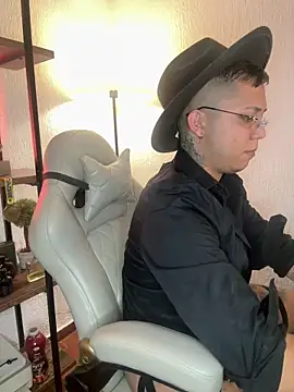 LiamColby  online show from February 2026 03:22:02 AM