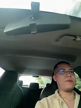 LiamColby  online show from February 2026 05:44:01 PM