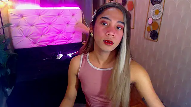 Snapshot of Seductive_nathalie chatting on October 2025 03:14:01 PM Seductive nathalie online show from October 2025 03:14:01 PM