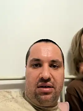 Snapshot of evrythingEverythere chatting on February 2026 02:43:02 AM evrythingEverythere online show from February 2026 02:43:02 AM