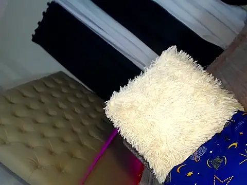 Snapshot of sexy_calista chatting on November 2025 01:32:01 PM sexy calista online show from November 2025 01:32:01 PM