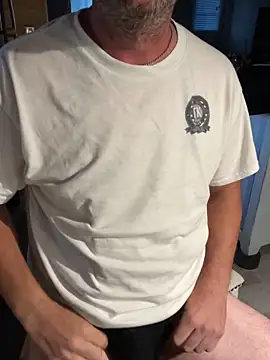 Snapshot of smkbustr chatting on October 2025 10:41:01 PM smkbustr online show from October 2025 10:41:01 PM