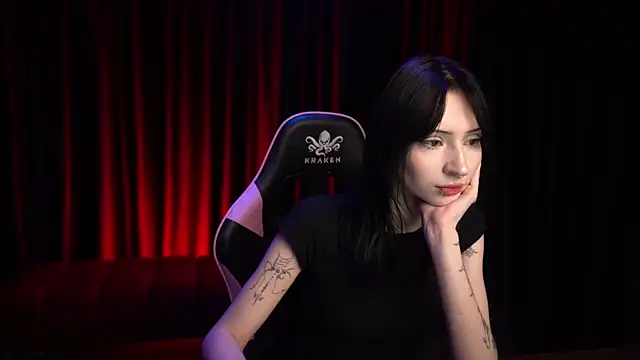 Snapshot of Trix_Void chatting on October 2025 07:49:01 AM Trix Void online show from October 2025 07:49:01 AM