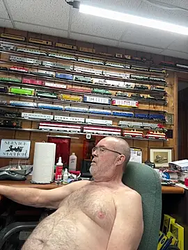 Jcaspen online show from April 2026 01:41:01 PM