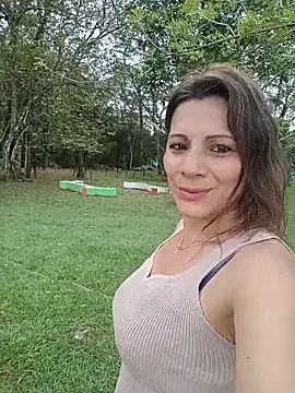 Snapshot of scarlett__m chatting on January 2026 03:49:02 PM scarlett m online show from January 2026 03:49:02 PM
