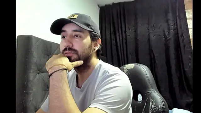 coolfriki online show from November 2025 05:06:01 AM