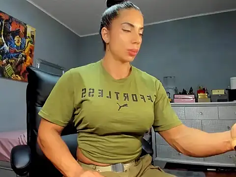 Alesyamuscledollxh online show from October 2025 05:00:01 PM