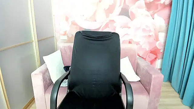 AlinaMoor online show from February 2026 04:19:02 AM