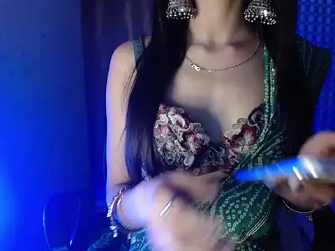 Snapshot of Roiseeee chatting on February 2026 06:26:01 AM Roiseeee online show from February 2026 06:26:01 AM