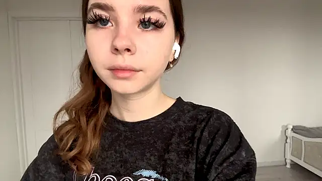 EhtelBiondi online show from December 2025 08:19:01 AM