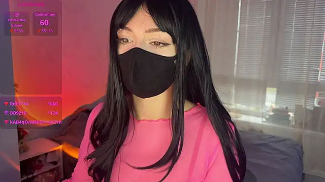  Cats eyes  online show from October 2025 01:56:02 PM