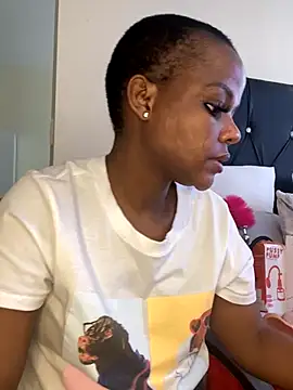 Snapshot of BlackPearlsa chatting on November 2025 11:03:02 AM BlackPearlsa online show from November 2025 11:03:02 AM