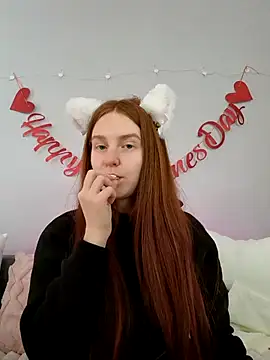 Evarey  online show from February 2026 06:50:01 AM