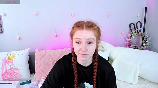 Evarey  online show from April 2026 04:31:01 AM