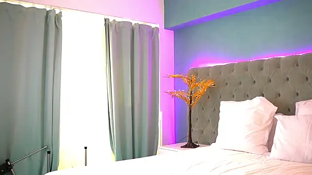 NatalieDelices online show from May 2026 04:56:01 PM