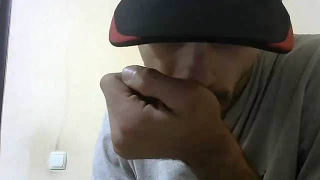 Snapshot of MakabulaAndrey chatting on October 2025 01:51:02 PM MakabulaAndrey online show from October 2025 01:51:02 PM