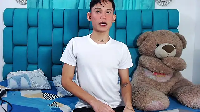 Brian hot online show from October 2025 05:13:01 PM