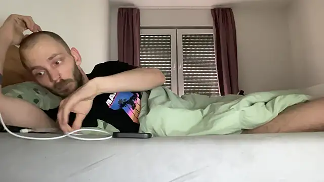 MolleDolle online show from October 2025 01:42:02 PM