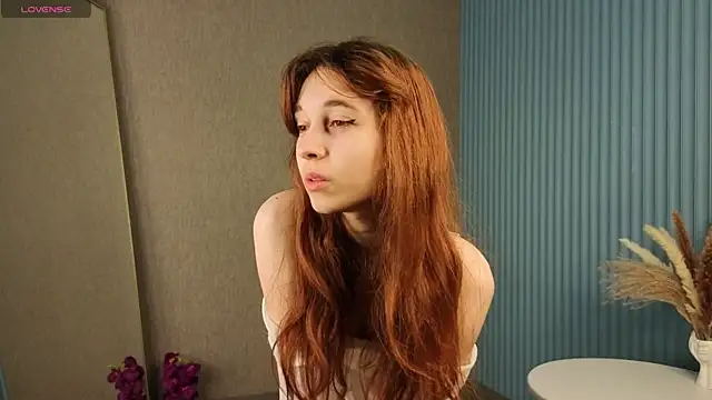 Snapshot of kitsun_ne chatting on May 2026 06:20:02 AM kitsun ne online show from May 2026 06:20:02 AM