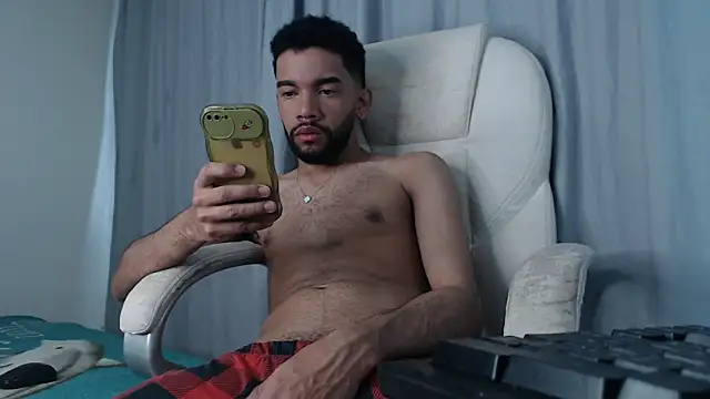 Snapshot of andresnoir_ chatting on October 2025 02:38:01 PM andresnoir online show from October 2025 02:38:01 PM