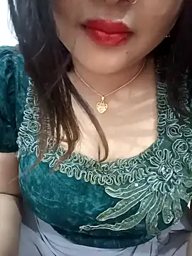 Beauty Queen Soniya online show from November 2025 04:18:02 PM