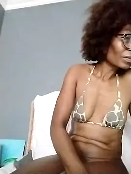 Snapshot of NaughtyCouga chatting on October 2025 05:48:02 AM NaughtyCouga online show from October 2025 05:48:02 AM