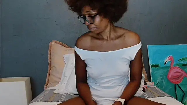 Snapshot of NaughtyCouga chatting on November 2025 06:49:01 AM NaughtyCouga online show from November 2025 06:49:01 AM