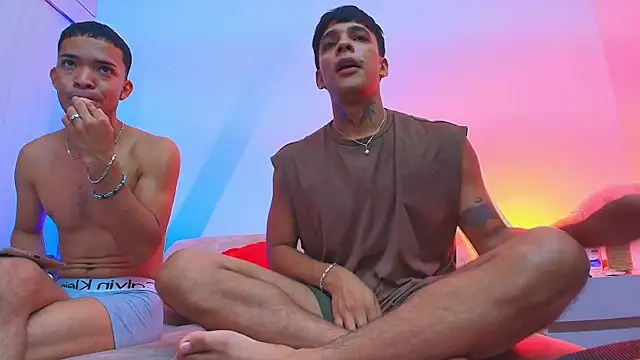 Snapshot of thomas_elg chatting on November 2025 01:05:02 AM thomas elg online show from November 2025 01:05:02 AM