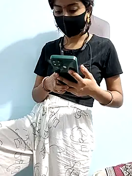 Snapshot of Payal_G chatting on November 2025 04:03:01 AM Payal G online show from November 2025 04:03:01 AM