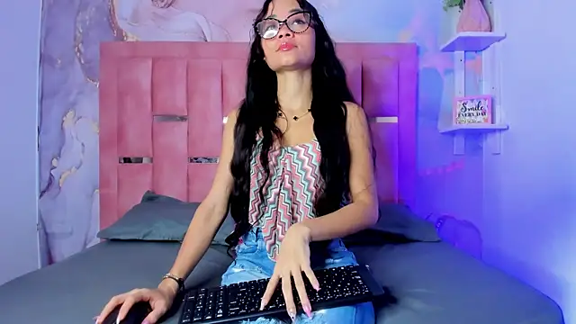 Snapshot of Isis_Blaze chatting on April 2026 03:09:02 AM Isis Blaze online show from April 2026 03:09:02 AM