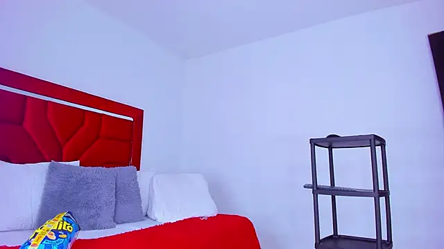 Bigasshott  online show from April 2026 06:58:01 PM