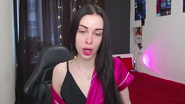 ariel is on vacation online show from November 2025 09:19:02 AM