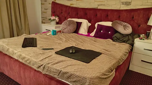 Vanessa Babe online show from October 2025 05:51:02 AM