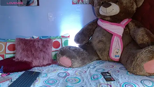 Snapshot of Himiiko_toga chatting on November 2025 03:46:02 PM Himiiko toga online show from November 2025 03:46:02 PM