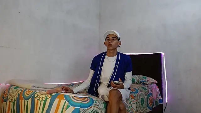 Paulosex12 online show from October 2025 06:01:01 AM