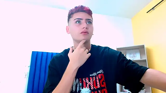 Snapshot of Alex_Millerss chatting on December 2025 11:14:02 PM Alex Millerss online show from December 2025 11:14:02 PM