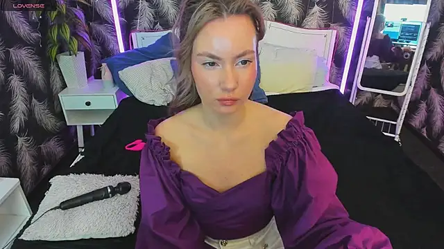  BellaClark online show from May 2026 08:16:02 PM