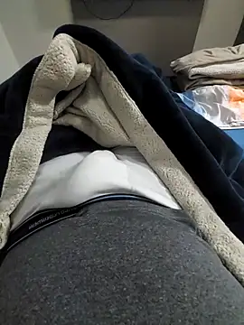 Merlin2310 online show from October 2025 07:58:01 PM