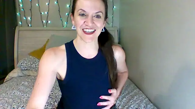 Snapshot of easy_briezy chatting on March 2026 02:05:02 AM easy briezy online show from March 2026 02:05:02 AM