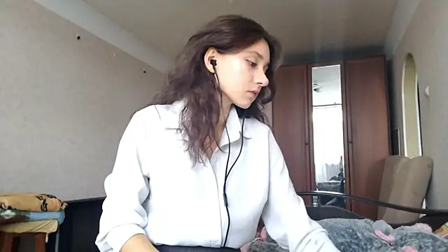 MiaLovelyOne online show from October 2025 08:47:02 AM