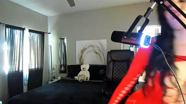 Myonnathegod online show from November 2025 07:01:02 PM