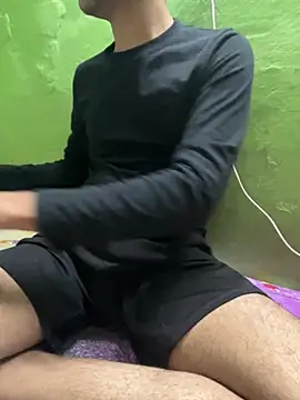 Snapshot of foxythebold chatting on October 2025 05:21:02 PM foxythebold online show from October 2025 05:21:02 PM