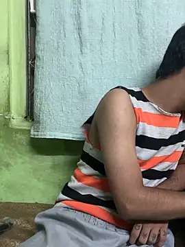 Snapshot of foxythebold chatting on October 2025 06:37:01 PM foxythebold online show from October 2025 06:37:01 PM